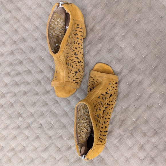Mustard Yellow Floral Laser Cutout Booties RARE! - Picture 2 of 9